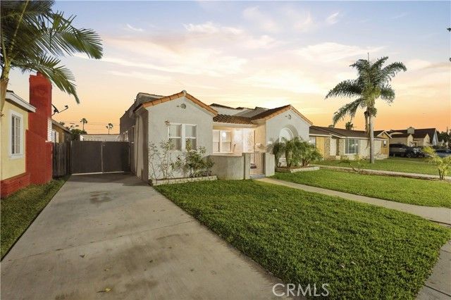 718 S Poinsettia, Compton, CA 90221