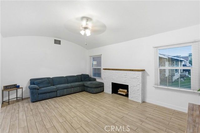 718 S Poinsettia, Compton, CA 90221