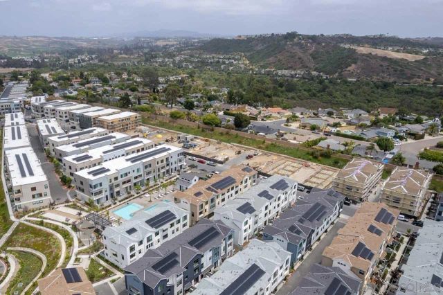 2564 Delphinium Ln, Carlsbad, CA 92008