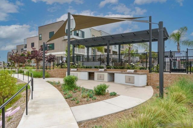 2564 Delphinium Ln, Carlsbad, CA 92008