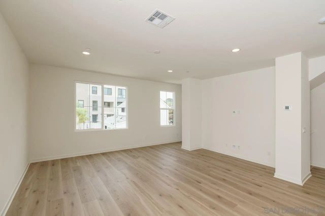 2564 Delphinium Ln, Carlsbad, CA 92008