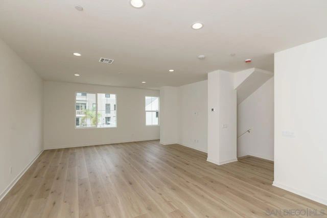2564 Delphinium Ln, Carlsbad, CA 92008