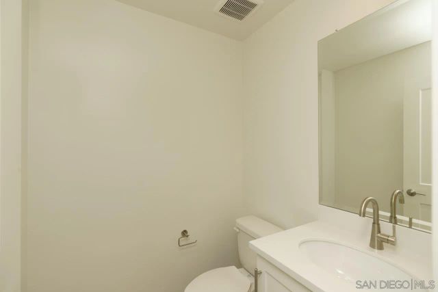 2564 Delphinium Ln, Carlsbad, CA 92008