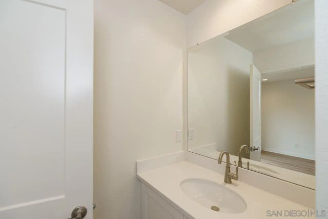 2564 Delphinium Ln, Carlsbad, CA 92008
