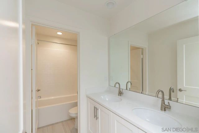 2564 Delphinium Ln, Carlsbad, CA 92008
