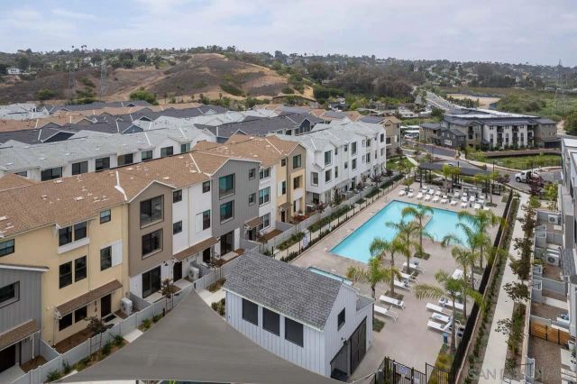 2564 Delphinium Ln, Carlsbad, CA 92008