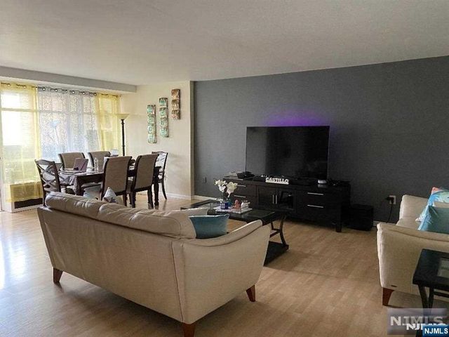 90 Prospect Avenue 6F, Hackensack, NJ 07601