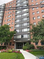 90 Prospect Avenue 6F, Hackensack, NJ 07601