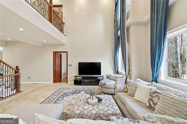 6831 Augusta Manor, Suwanee, GA 30024