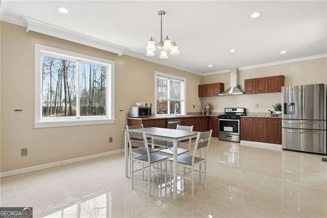 6831 Augusta Manor, Suwanee, GA 30024