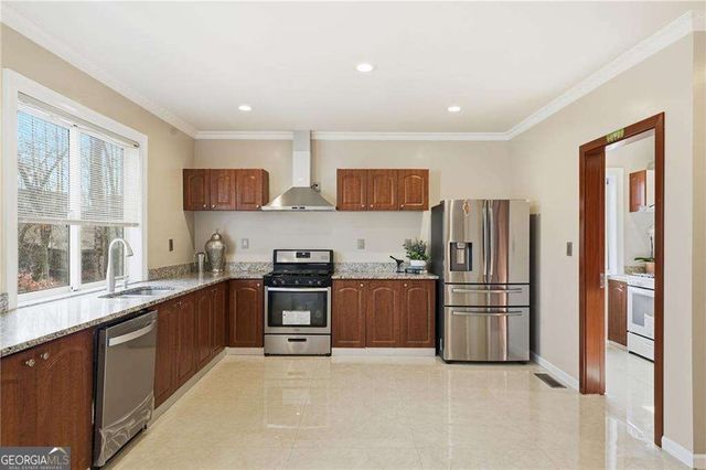 6831 Augusta Manor, Suwanee, GA 30024