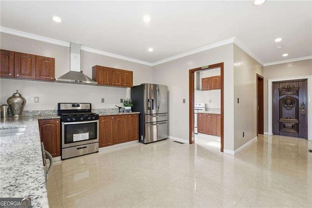 6831 Augusta Manor, Suwanee, GA 30024