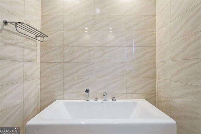 6831 Augusta Manor, Suwanee, GA 30024