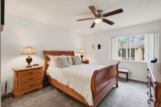 405 Pine Glen Lane D-2, Greenacres, FL 33463