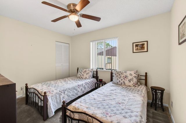 405 Pine Glen Lane D-2, Greenacres, FL 33463