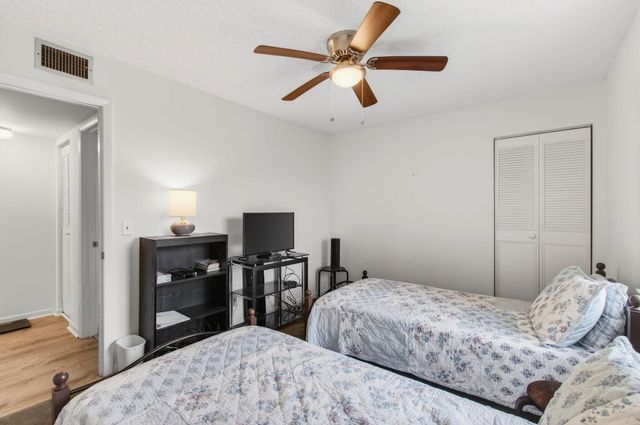 405 Pine Glen Lane D-2, Greenacres, FL 33463