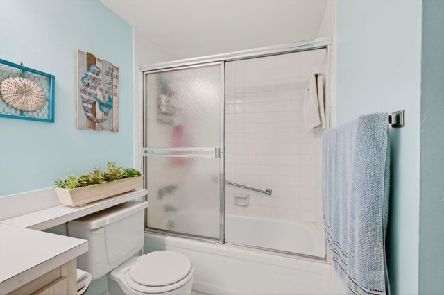 405 Pine Glen Lane D-2, Greenacres, FL 33463