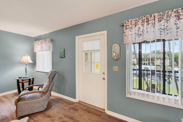 405 Pine Glen Lane D-2, Greenacres, FL 33463