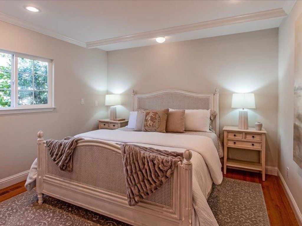 Image 19 of property listing at 288 N Frances Street, Sunnyvale, CA 94086