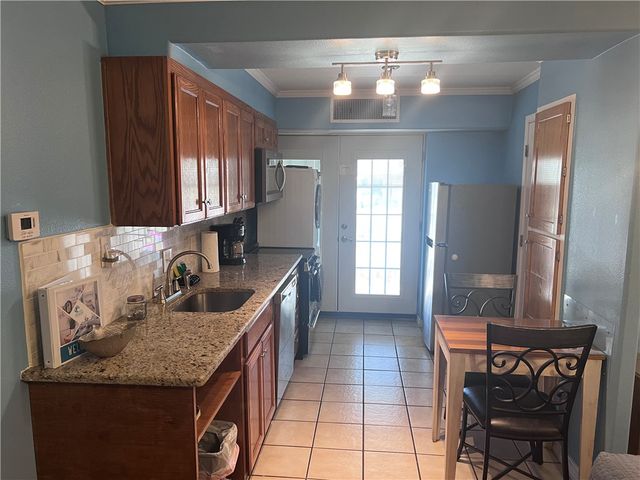 14300 S Padre Island 105, Corpus Christi, TX 78418