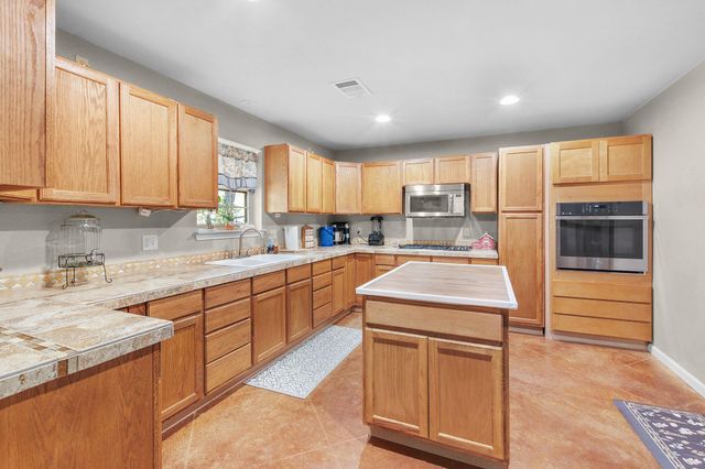 15525 Ranch Road 2241, Tow, TX 78672