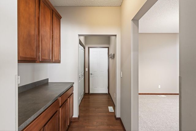 2313 Woodcrest Drive, Woodbury, MN 55129