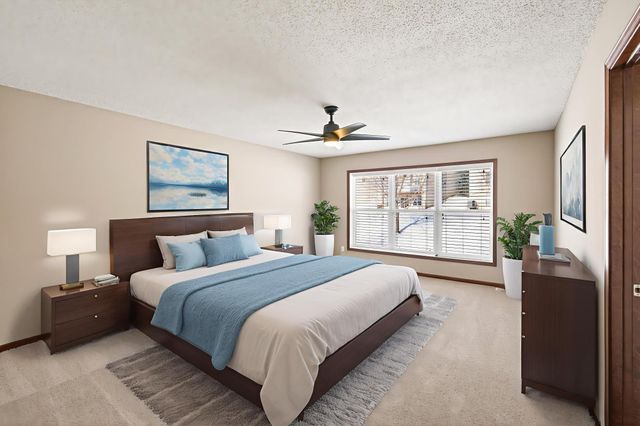 2313 Woodcrest Drive, Woodbury, MN 55129