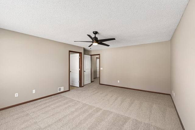 2313 Woodcrest Drive, Woodbury, MN 55129