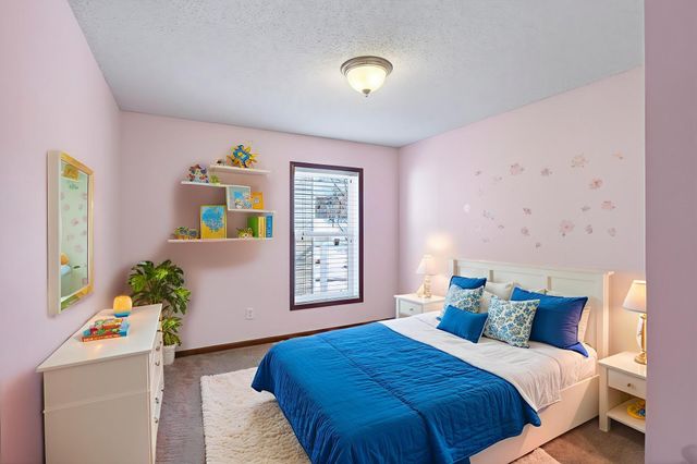 2313 Woodcrest Drive, Woodbury, MN 55129