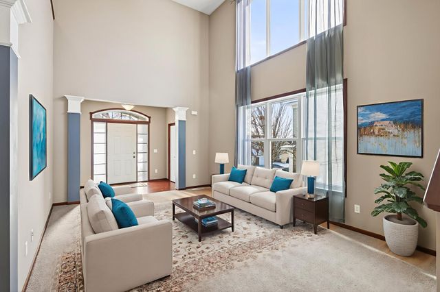 2313 Woodcrest Drive, Woodbury, MN 55129