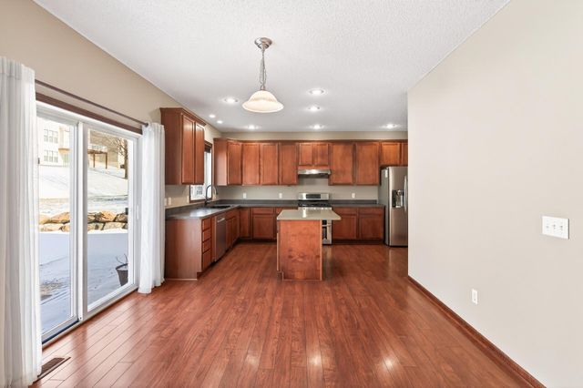 2313 Woodcrest Drive, Woodbury, MN 55129