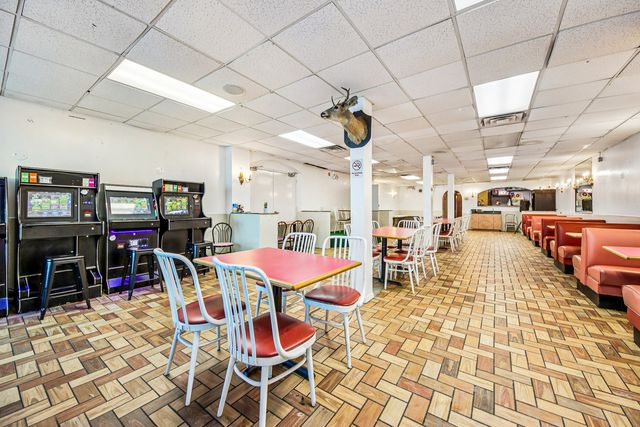 5039 W Diversey Avenue, Chicago, IL 60639