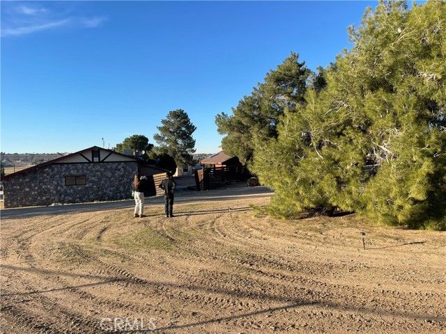 19574 Happy Valley, Apple Valley, CA 92308