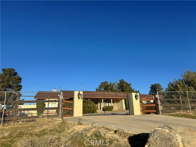 19574 Happy Valley, Apple Valley, CA 92308