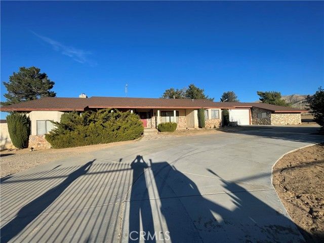 19574 Happy Valley, Apple Valley, CA 92308