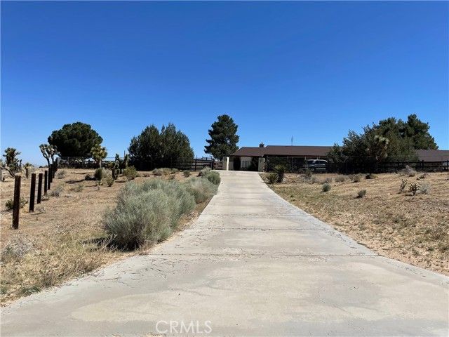 19574 Happy Valley, Apple Valley, CA 92308