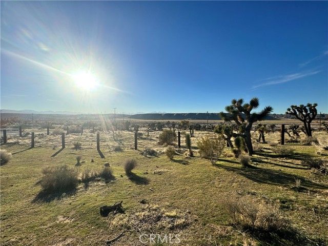 19574 Happy Valley, Apple Valley, CA 92308