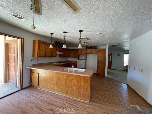 19574 Happy Valley, Apple Valley, CA 92308