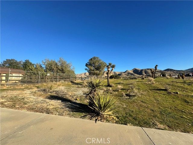 19574 Happy Valley, Apple Valley, CA 92308