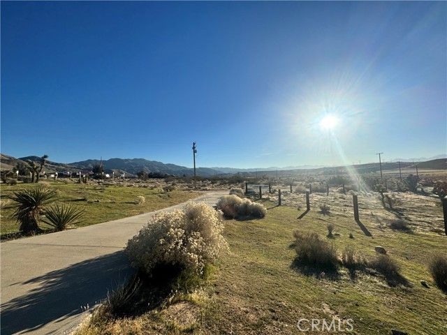 19574 Happy Valley, Apple Valley, CA 92308