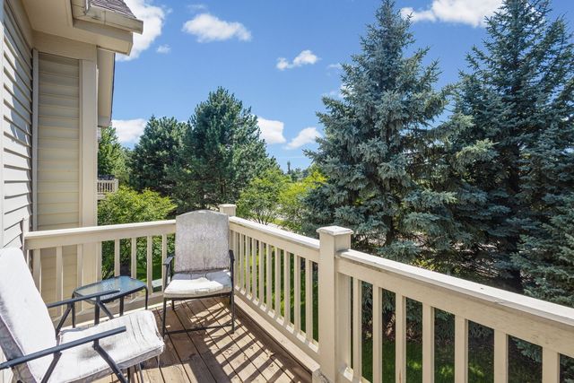 1132 Foxridge Lane, Aurora, IL 60502