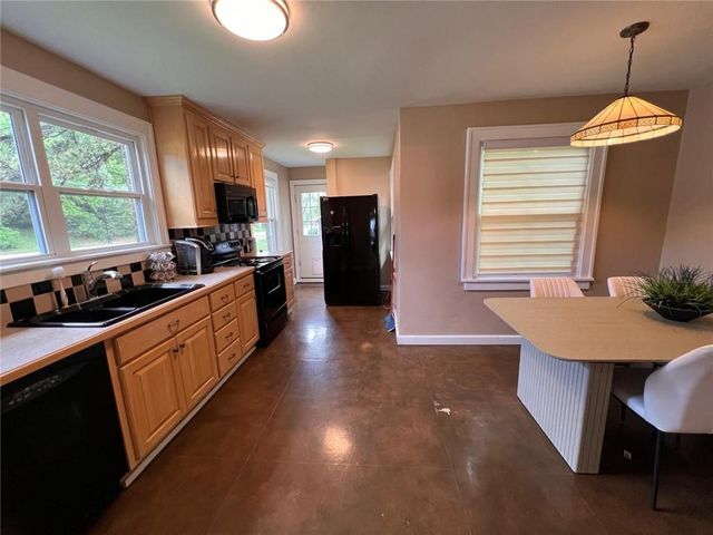 4901 Antioch Road, Overland Park, KS 66203