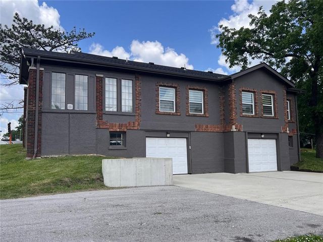 4901 Antioch Road, Overland Park, KS 66203