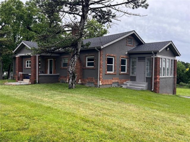 4901 Antioch Road, Overland Park, KS 66203