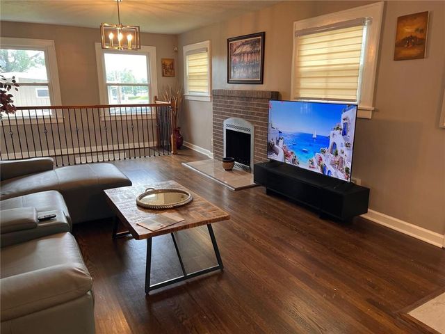 4901 Antioch Road, Overland Park, KS 66203