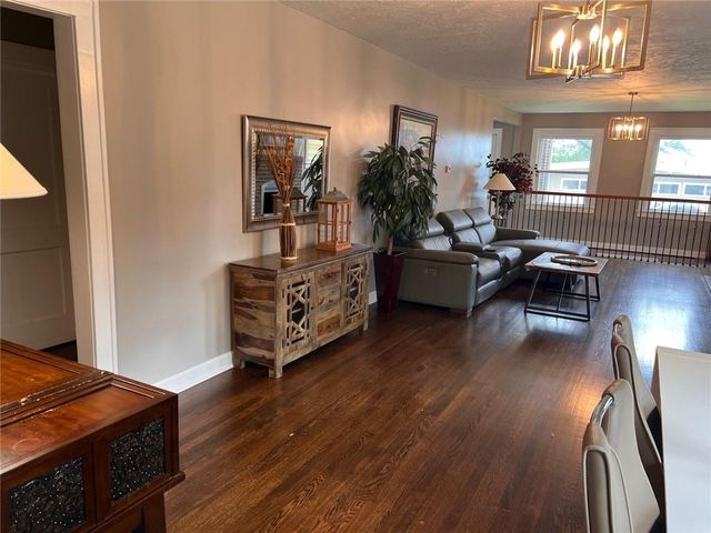 4901 Antioch Road, Overland Park, KS 66203