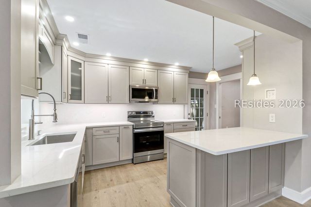 5 Stable Gate Rd, Hilton Head Island, SC 29926