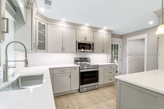 5 Stable Gate Rd, Hilton Head Island, SC 29926