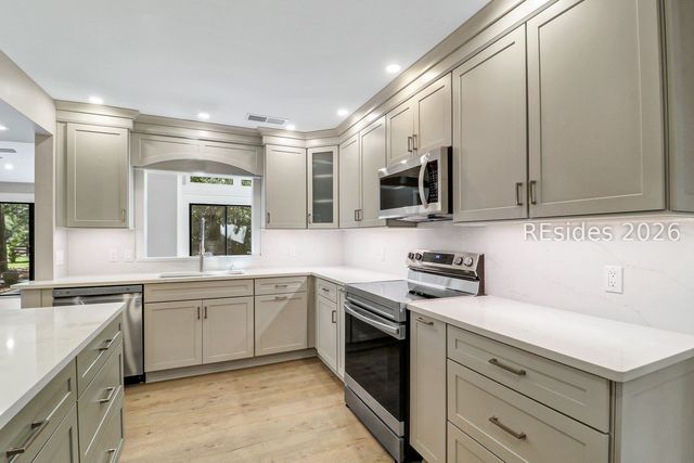 5 Stable Gate Rd, Hilton Head Island, SC 29926