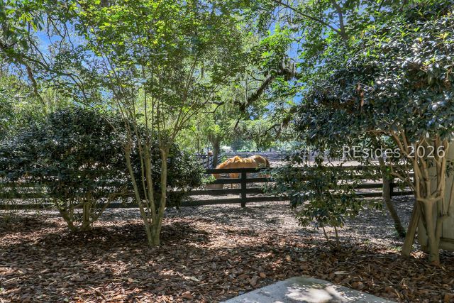 5 Stable Gate Rd, Hilton Head Island, SC 29926